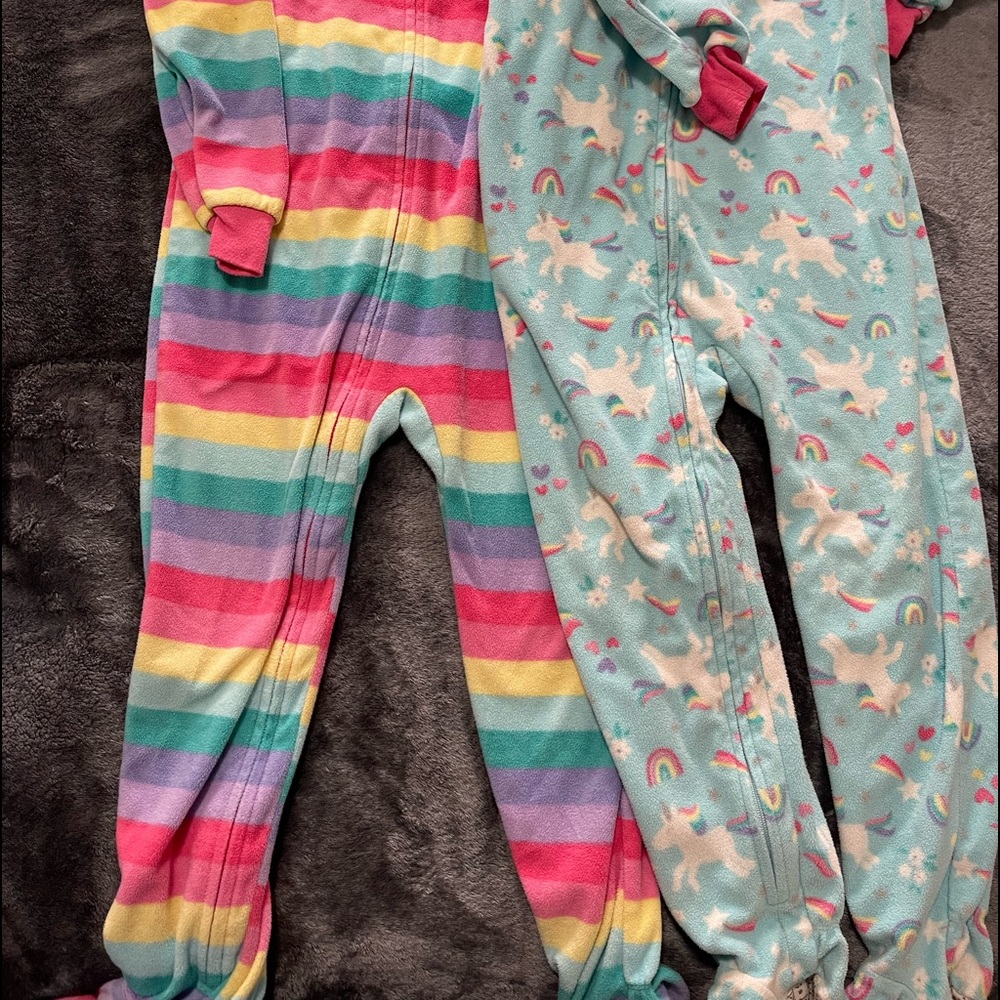 2) Pajamas toddler girls size 5t
